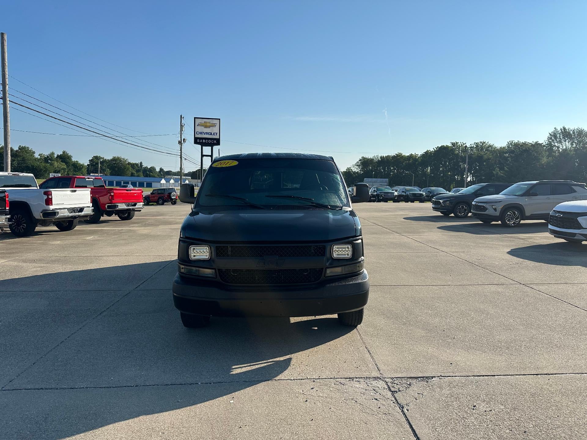 chevrolet express cargo 2017 1GCWGBFFXH1166092 image chevrolet express cargo 2017 1GCWGBFFXH1166092 image